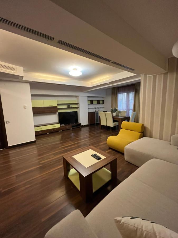 Large 2 Bedroom Apartment Soseaua Nordului Bucarest Extérieur photo