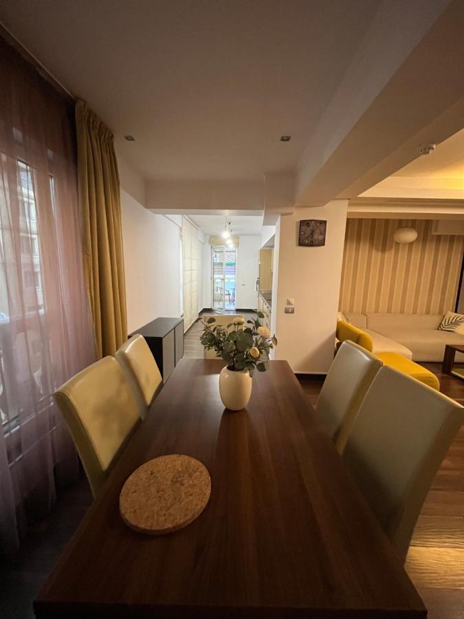 Large 2 Bedroom Apartment Soseaua Nordului Bucarest Extérieur photo