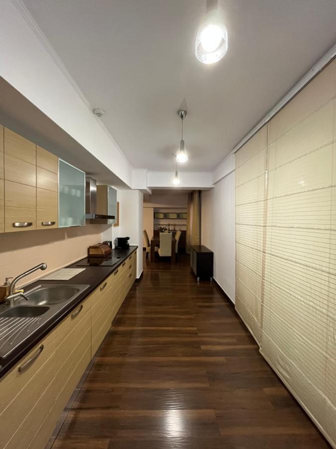 Large 2 Bedroom Apartment Soseaua Nordului Bucarest Extérieur photo
